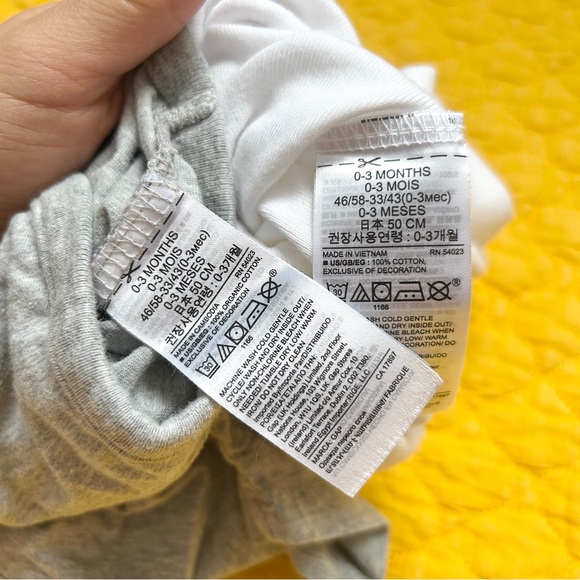 Baby GAP Bodysuit Bundle - White/Grey - Picture 6 of 6